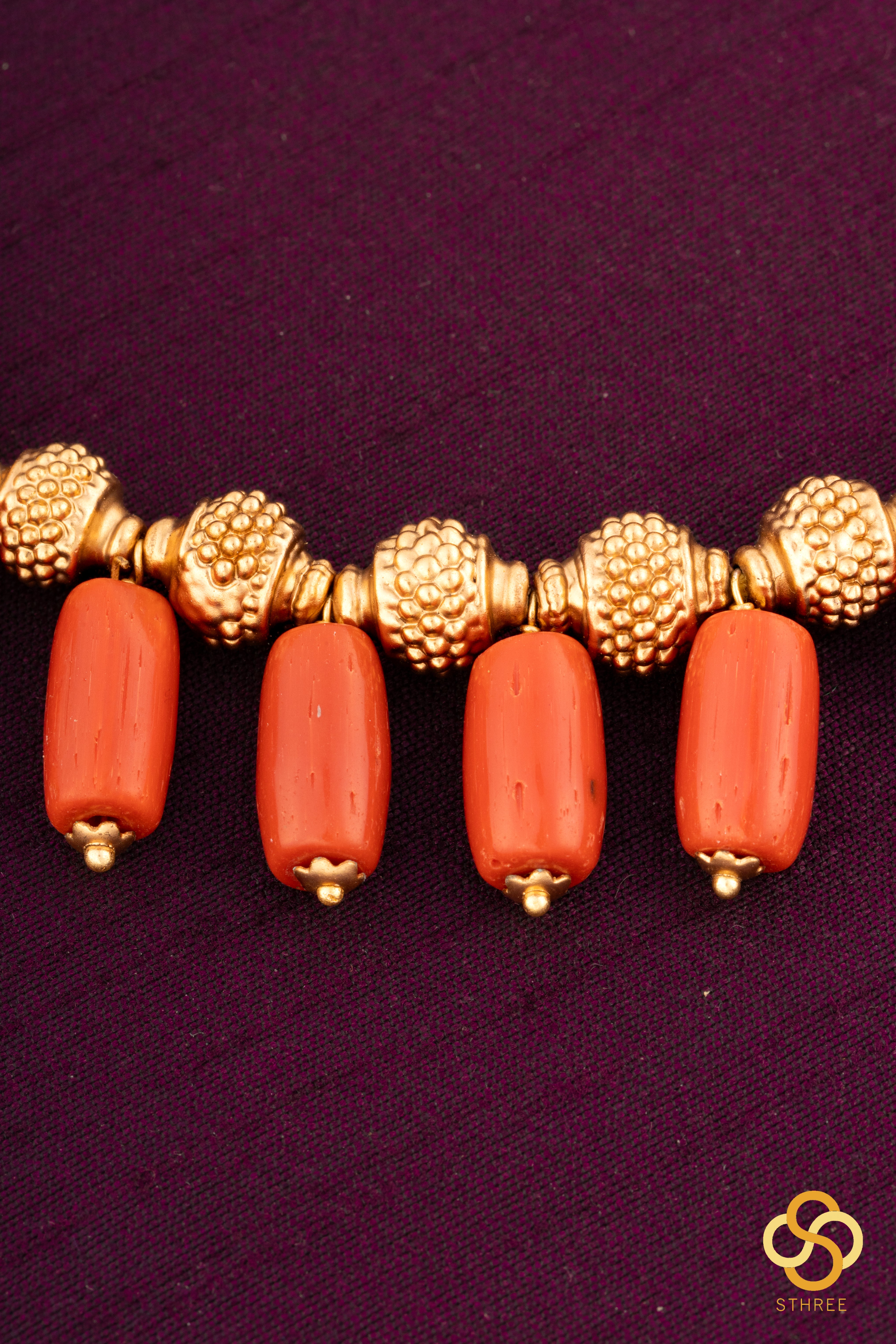 Tube corals and gold ball set