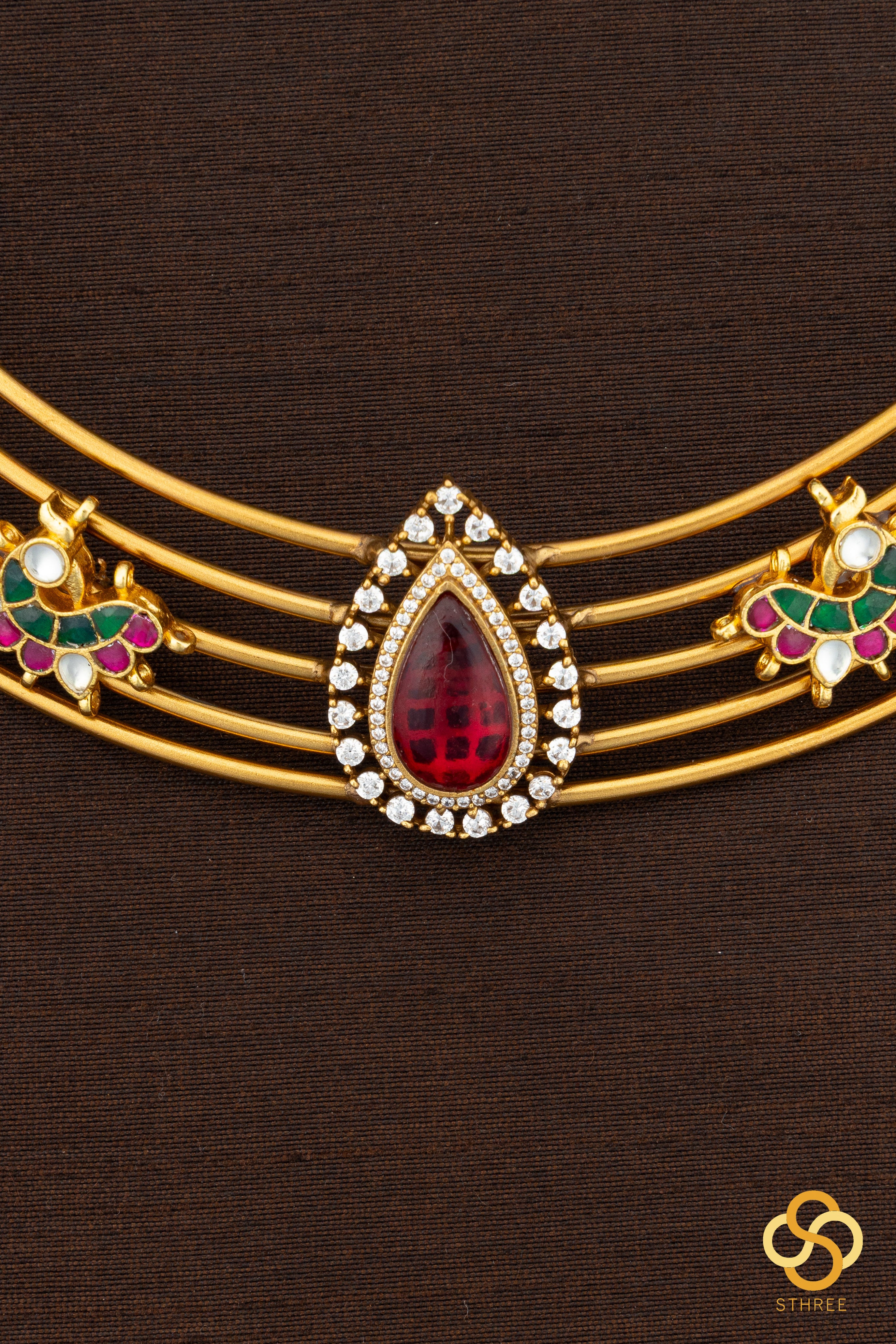 Hasli set - Kundan and mayil mogappu