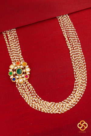 Navarathna Mogappu with pearls