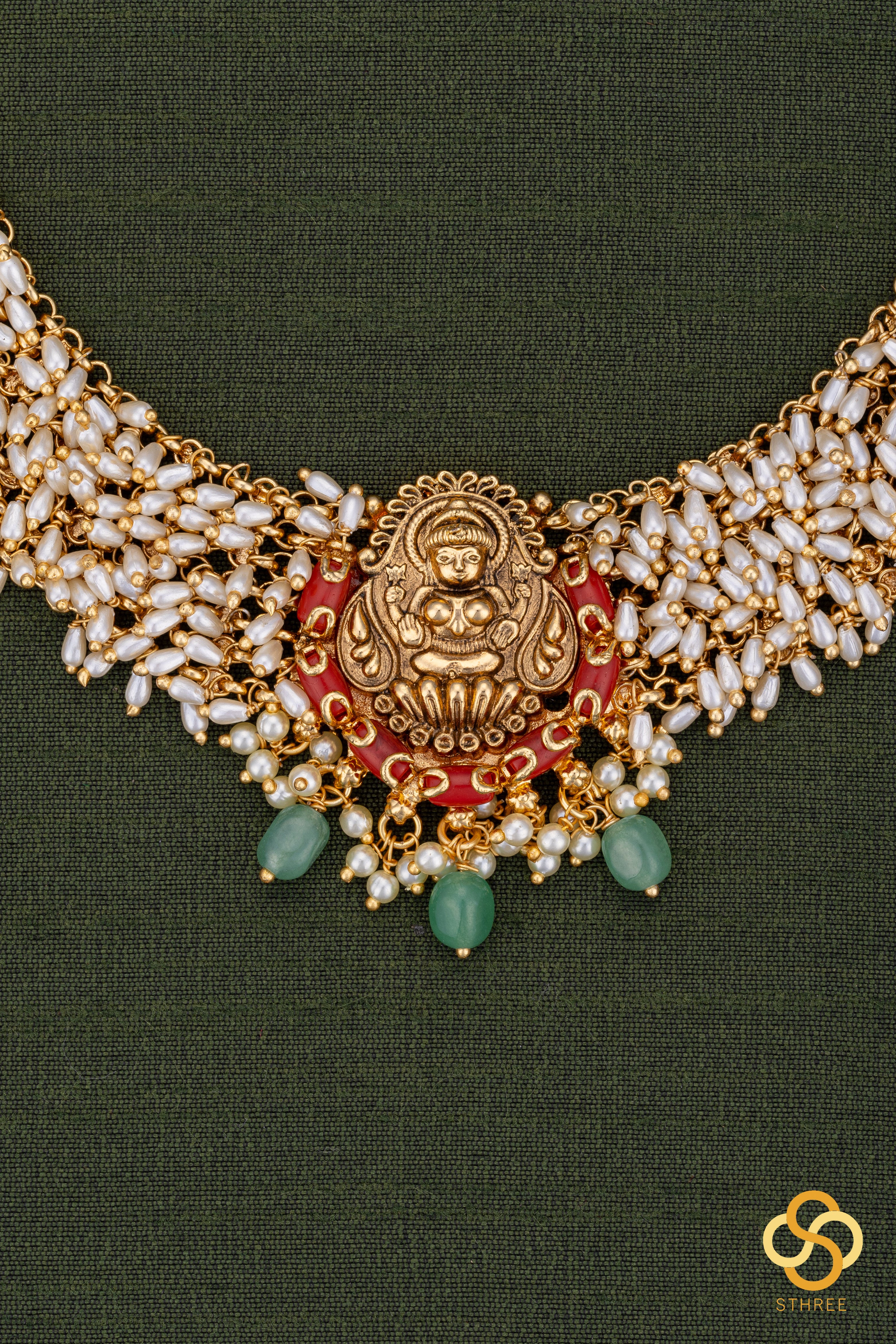 Lakshmi pendant with pearls