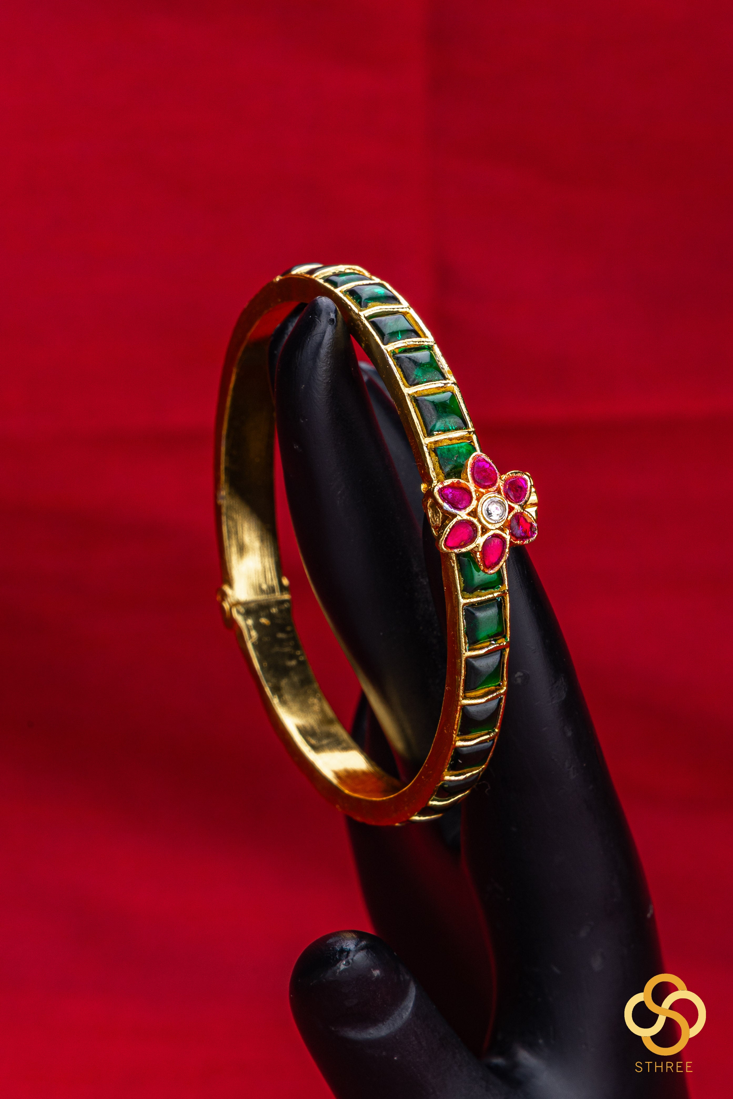 Antique Jadau kundan bangles-  Emerald green with Ruby red mogappu