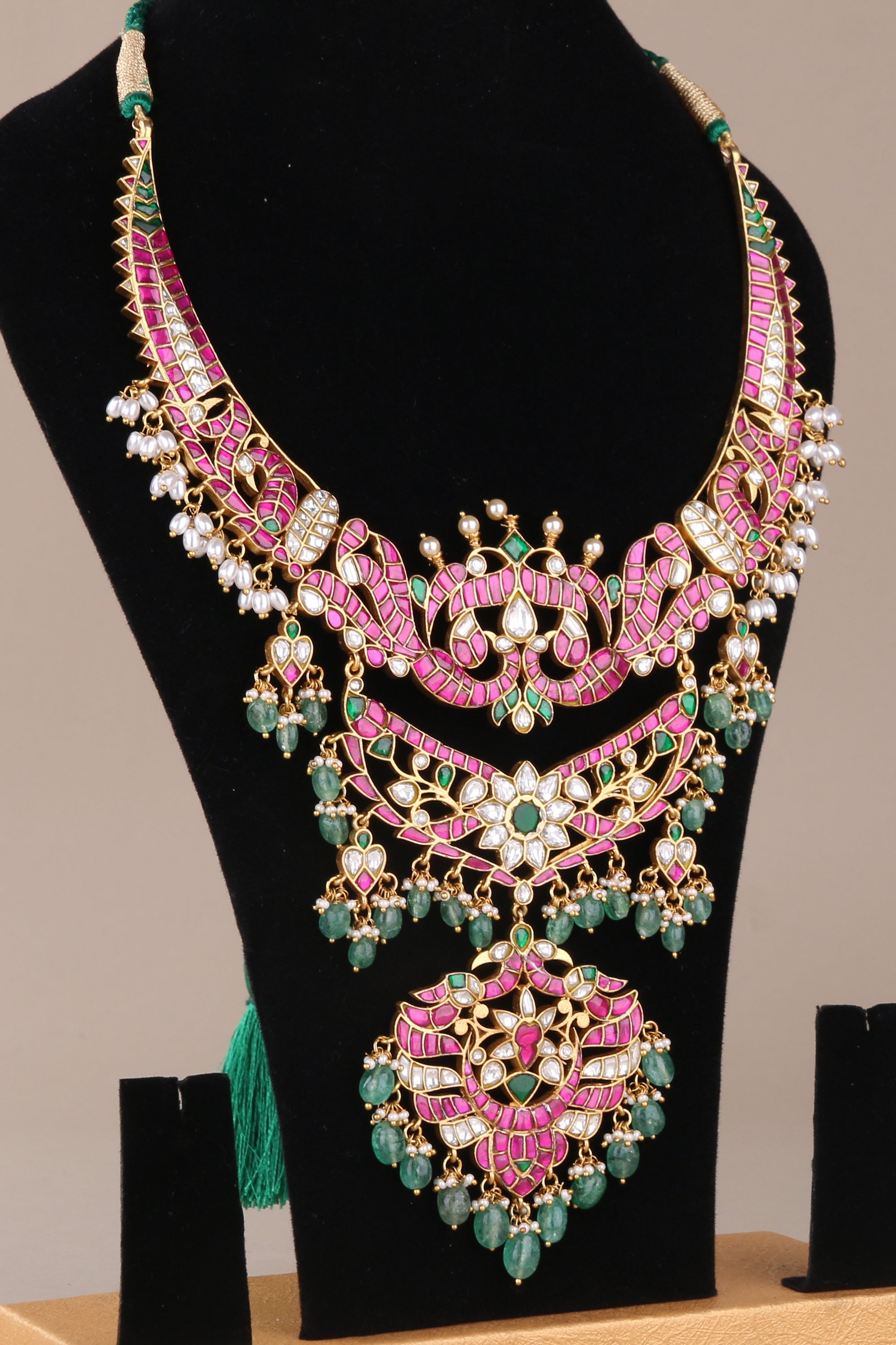 Hasli Haram Necklace Set