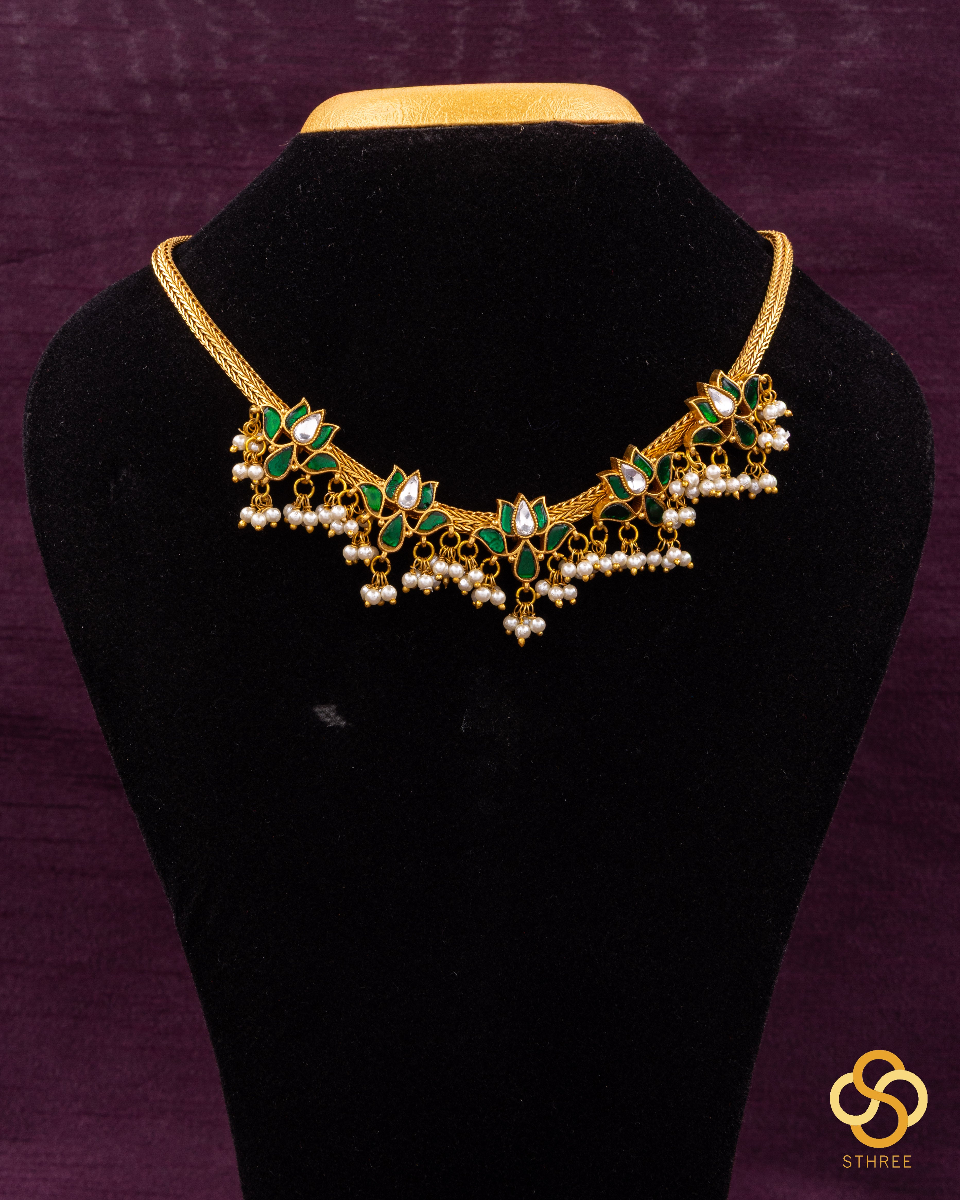 Five lotus necklace set - Emerald green with pearls