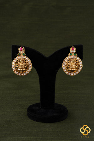 Lakshmi Bottu-mala set in Kundan, uncut white