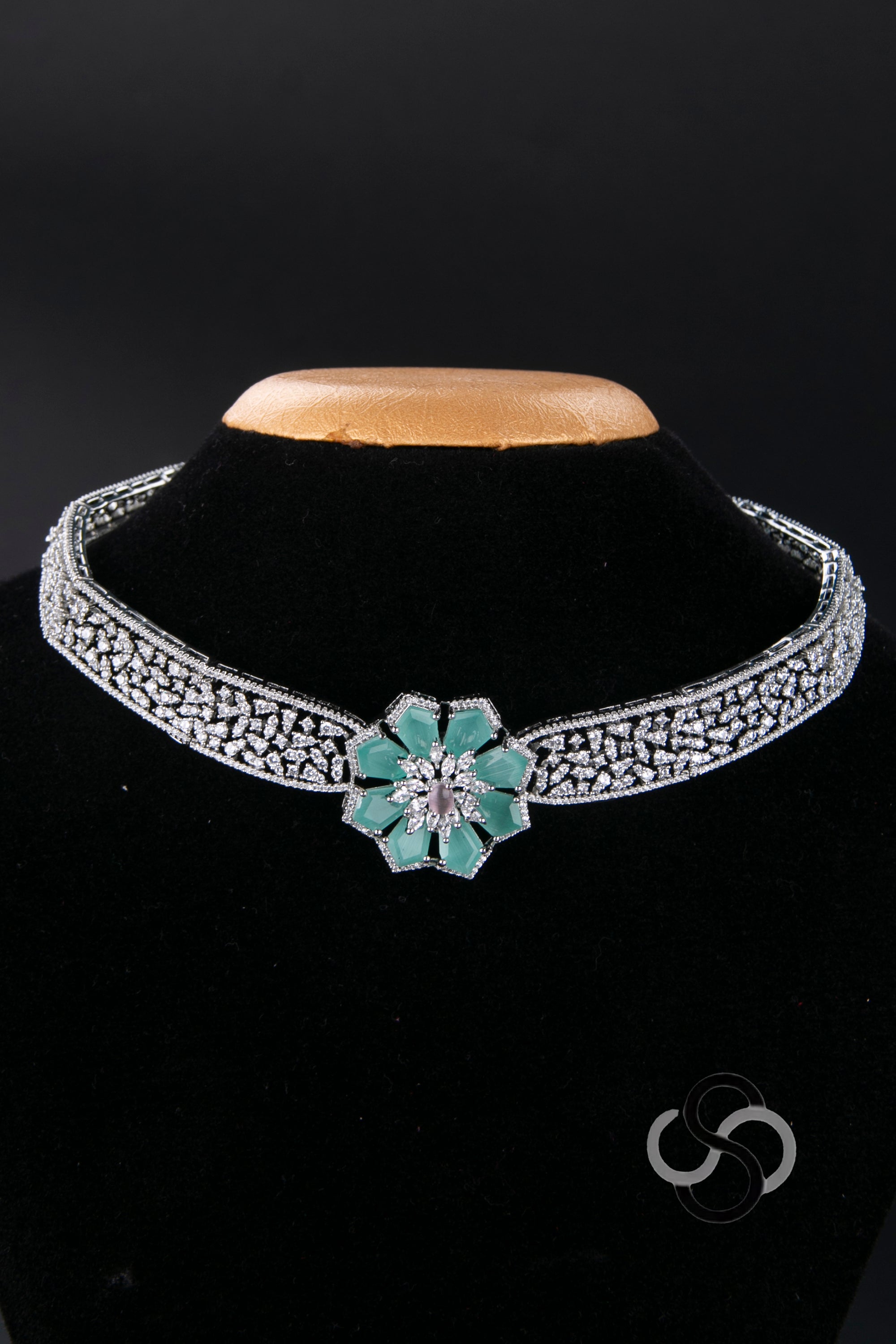 Diamond Pattern - Collar Choker