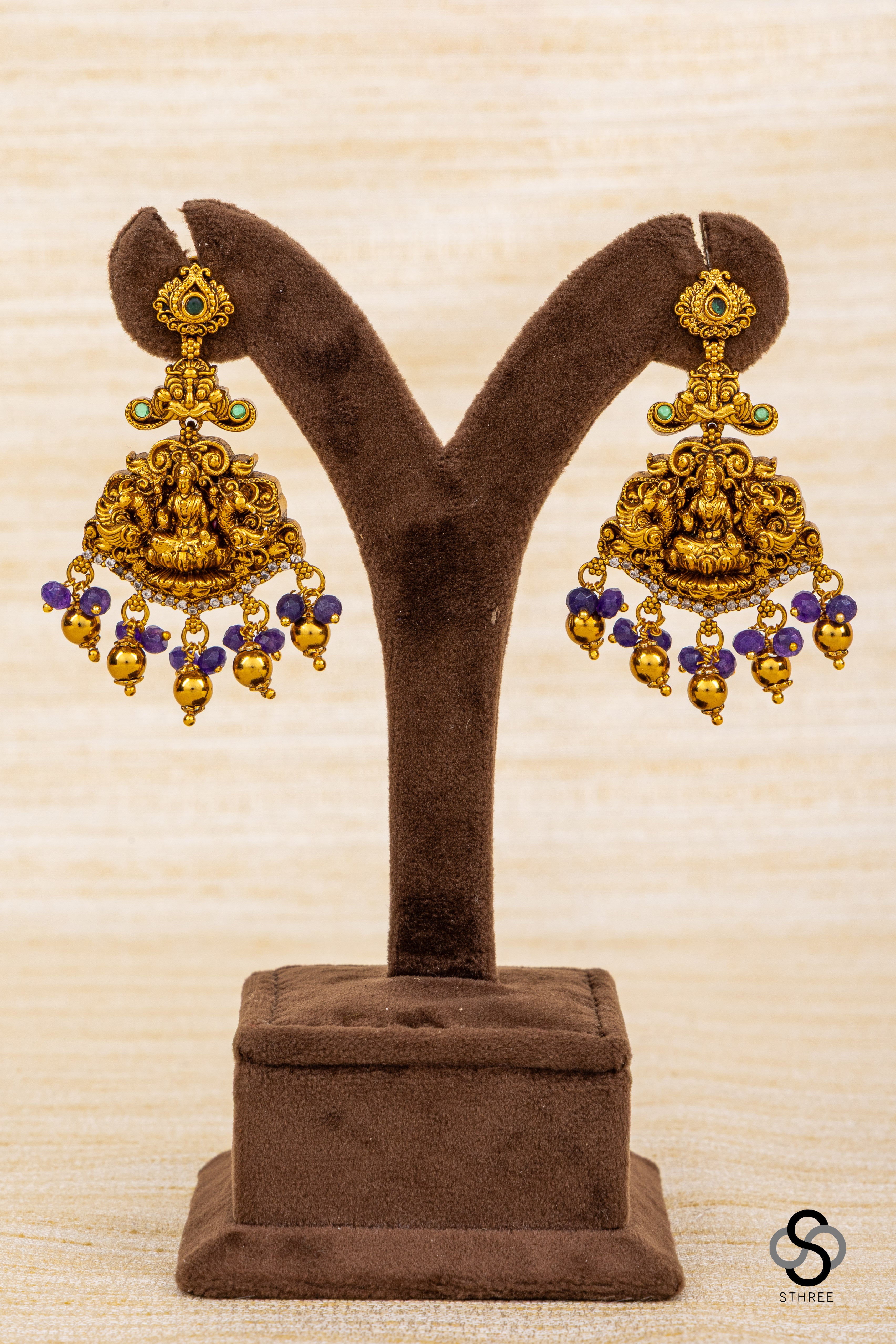 Lakshmi pendant with Nakas work - Amethyst