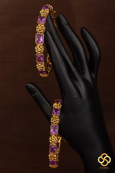 Amethyst Colour with Antique Finish Gold Balls - Set of 4