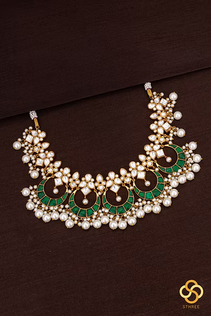 Chandbali Pendant with pearls - Emerald green