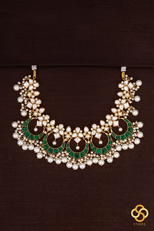 Chandbali Pendant with pearls - Emerald green