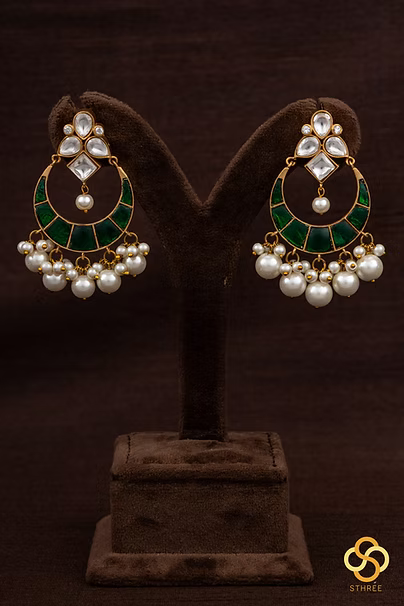 Chandbali Pendant with pearls - Emerald green