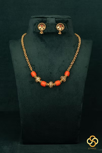 Coral with gundumani - Antique gold finish