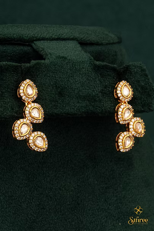 Diamond Pattern Neckpiece