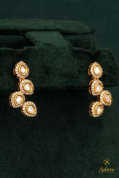 Diamond Pattern Neckpiece