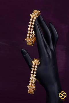 Diamond pattern 2 line bangle - Seven stone