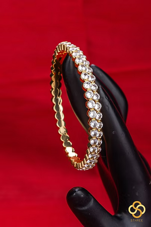 Diamond pattern bangle - Set of 4