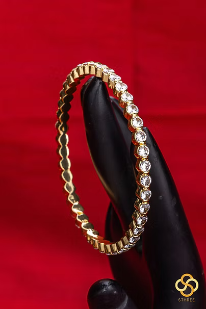 Diamond pattern bangle - Set of 4