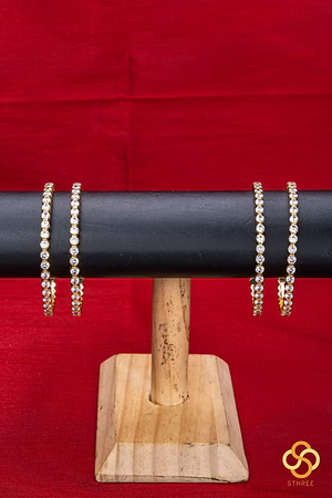 Diamond pattern bangle - Set of 4