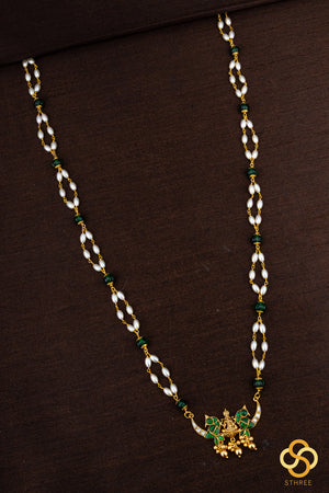 Pearls with Double kili pendant - Emerald green