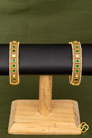 Emerald green with pearls kada  (openable pattern) - Set of 2