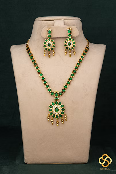 Emerald green Necklace set