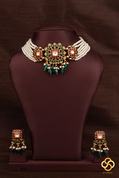 Emerald green choker set - Green beads hangings