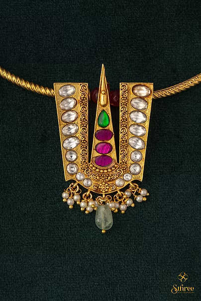 Hasli set - Thirumann pendant