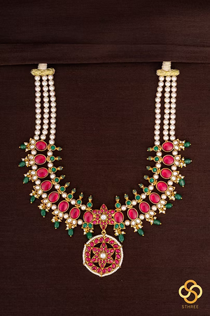 Kemp Haram and pearls set