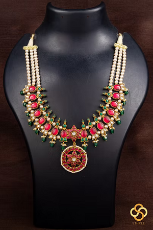 Kemp Haram and pearls set