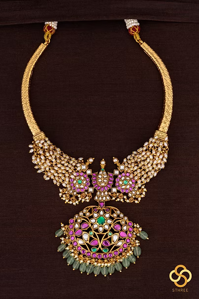 Kemp Hasli with pearls