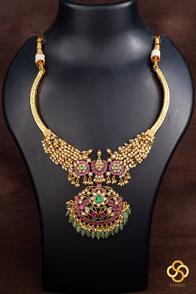 Kemp Hasli with pearls
