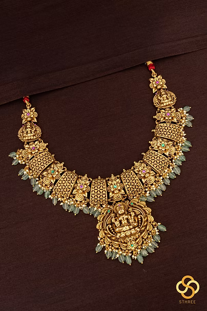 Lakshmi necklace set - Mogappu and pendant