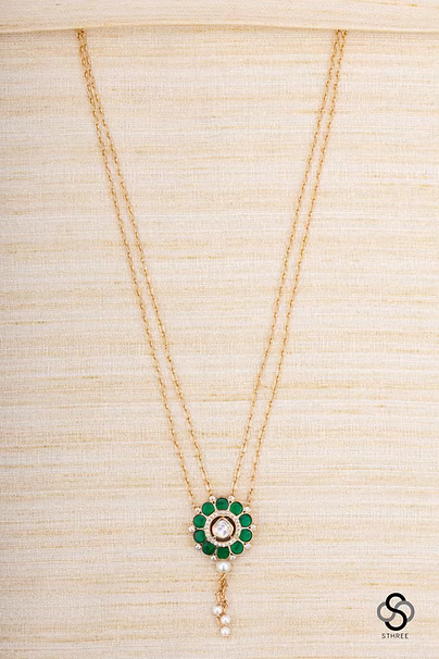 Layered Kundan necklace - Emerald green with pearls