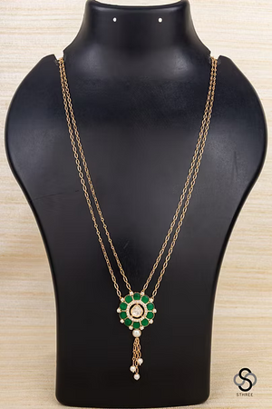 Layered Kundan necklace - Emerald green with pearls