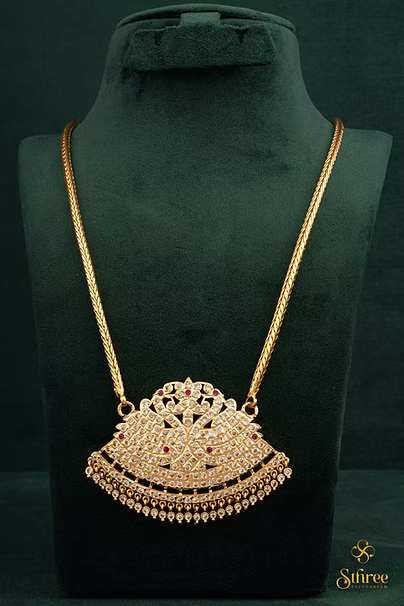 Long Ettupidi Chain with Saradu - Aympon