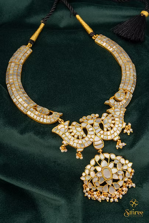 Mother of Pearl - Mayura Kanthi Haram