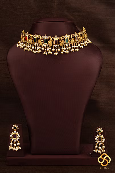 Navarathna choker set - Pearls hangings