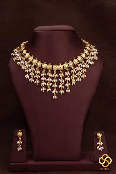 Pearl Choker