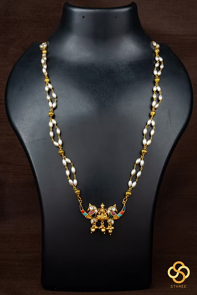 Pearls with Double kili pendant - Navarathna