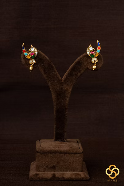 Pearls with Double kili pendant - Navarathna