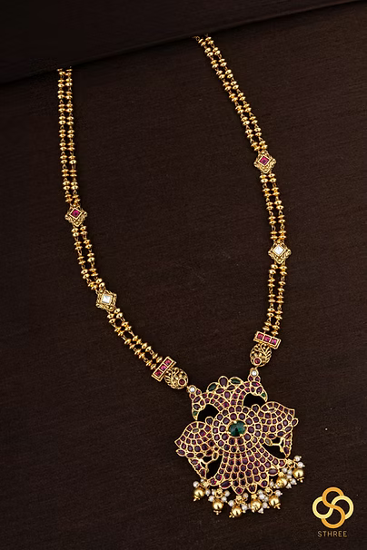 Rettai-vari chain with Iruthalaipakshi padakkam