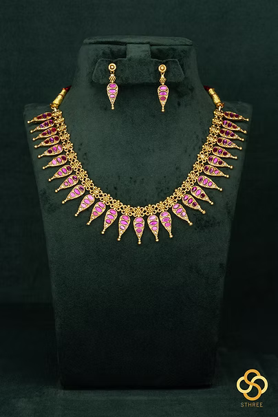 Reversible Necklace - White and Ruby red