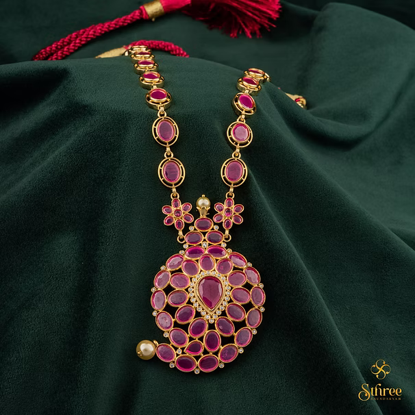 Ruby red Mango Neckpiece