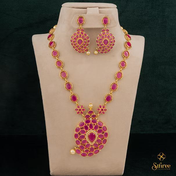 Ruby red Mango Neckpiece