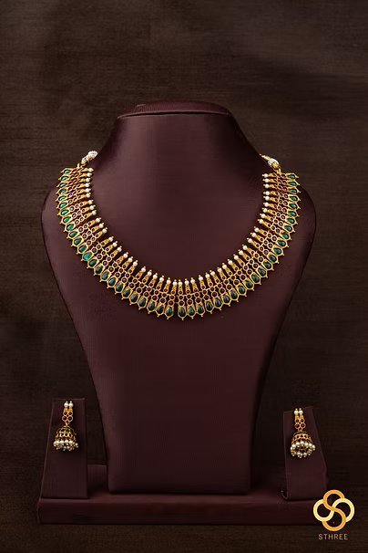 Ruby red and Emerald green Choker