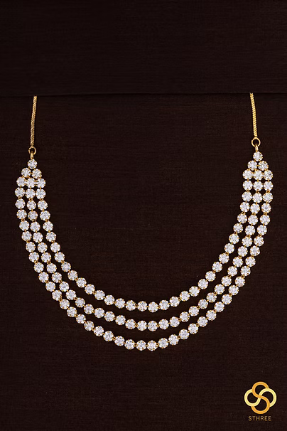 Three liner diamond pattern necklace