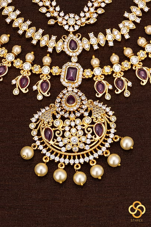 Three liner diamond pattern necklace set