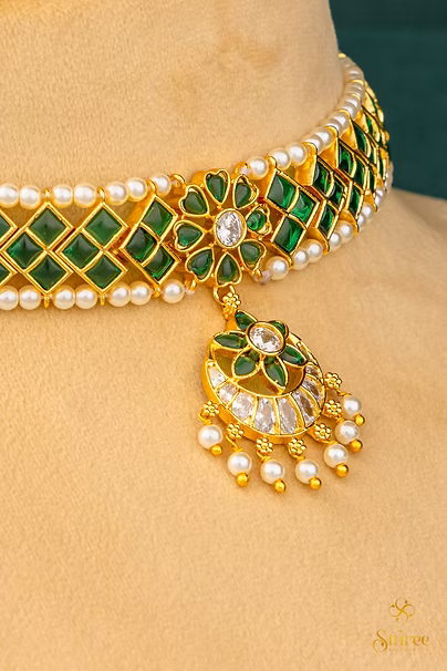 Traditional Kemp Choker -Green with Pearls