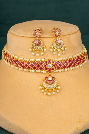 Traditional Kemp Choker - Ruby red with Pearls