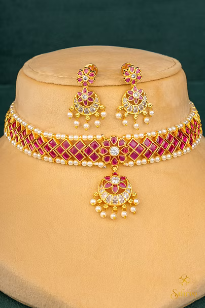 Traditional Kemp Choker - Ruby red with Pearls