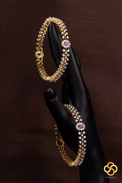 Zircon with Ruby red - Set of 2